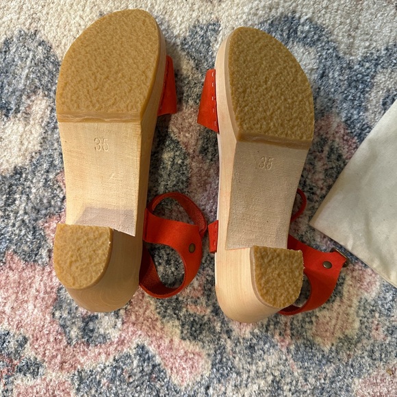 Bryr Rachel Sandals in Tomato Red - Picture 4 of 6